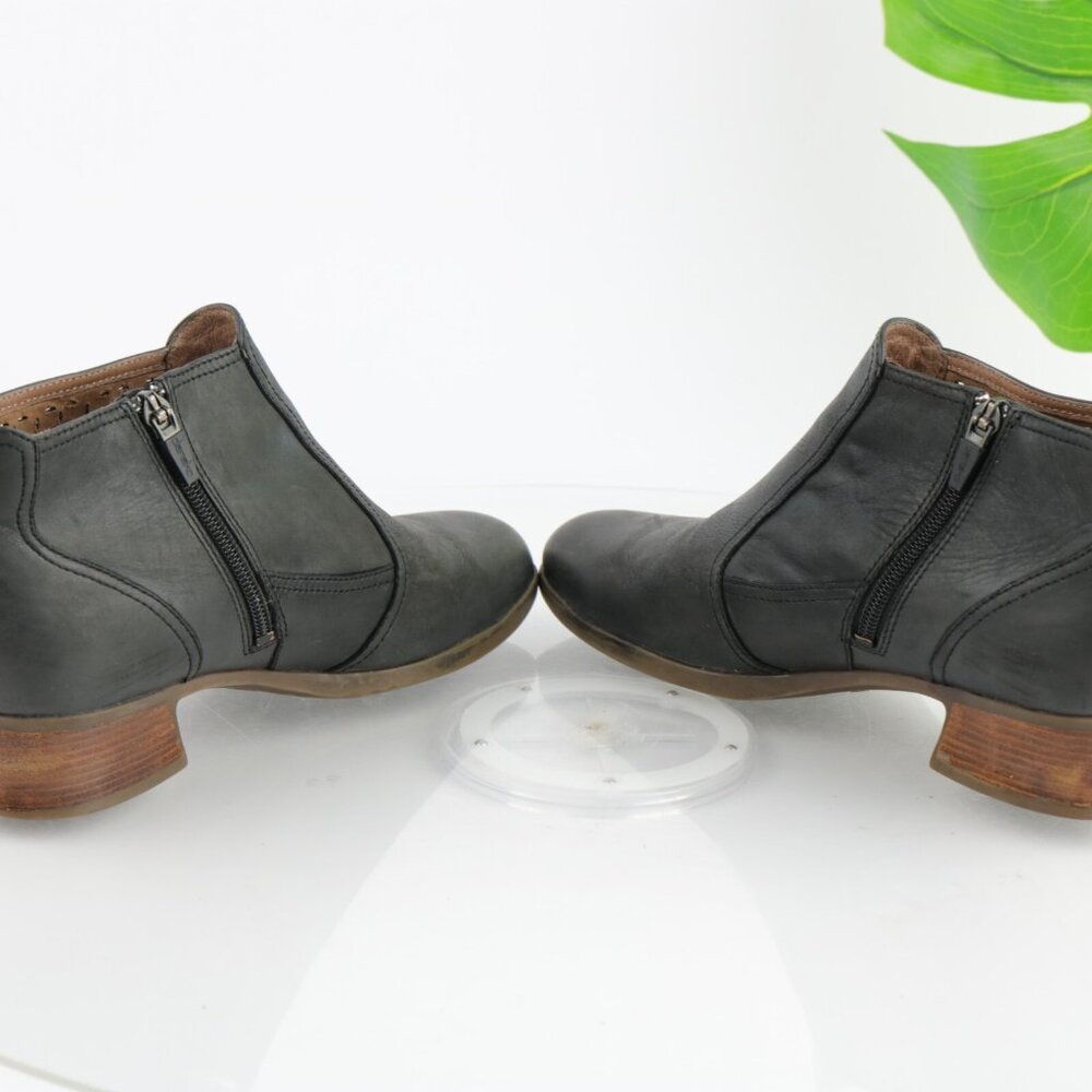 Dansko Womens Liberty Boot Size 39 8.5 Black Leather Low Heel Cutouts Bootie - Picture 8 of 11